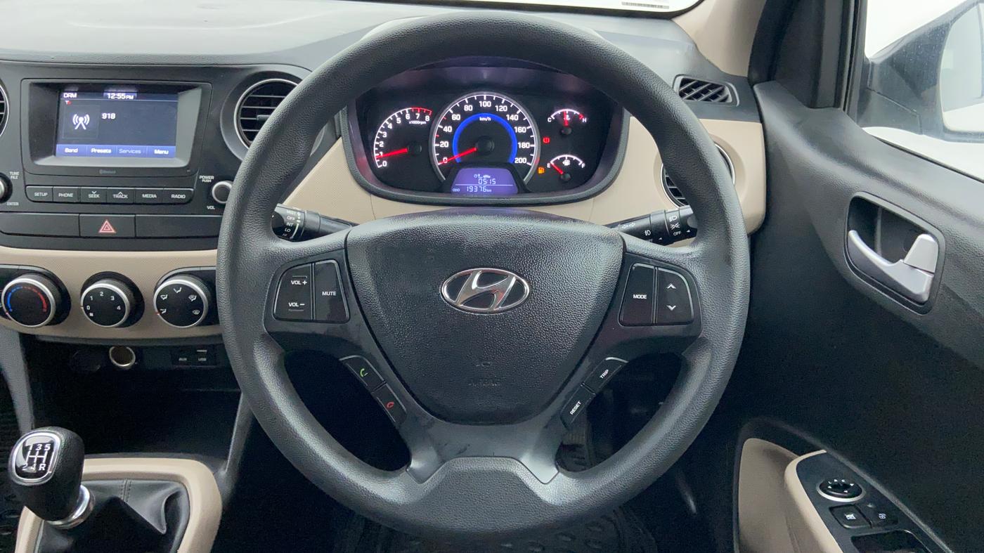 2017 Hyundai Grand i10 SPORTZ 1.2 KAPPA VTVT, Petrol, Manual, 19,595 km, Steering Wheel Close-up