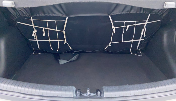 2017 Hyundai Grand i10 SPORTZ 1.2 KAPPA VTVT, Petrol, Manual, 19,595 km, Boot Inside View
