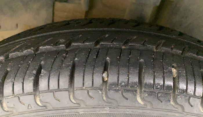 2018 Datsun Redi Go T(O) 1.0 AMT, Petrol, Automatic, 14,818 km, Left Front Tyre Tread