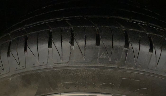 2020 KIA SONET GTX PLUS 1.0 DCT, Petrol, Automatic, 92,152 km, Left Front Tyre Tread