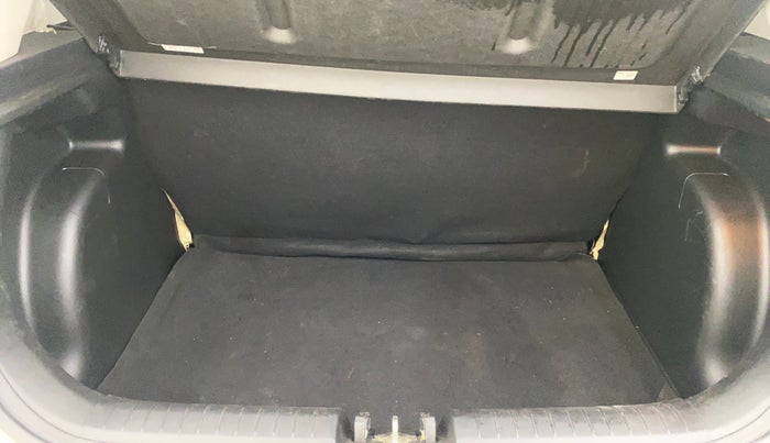 2021 Hyundai VENUE SX PLUS 1.0 TURBO DCT, Petrol, Automatic, 31,075 km, Boot Inside