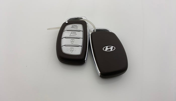 2021 Hyundai VENUE SX PLUS 1.0 TURBO DCT, Petrol, Automatic, 31,075 km, Key Close Up