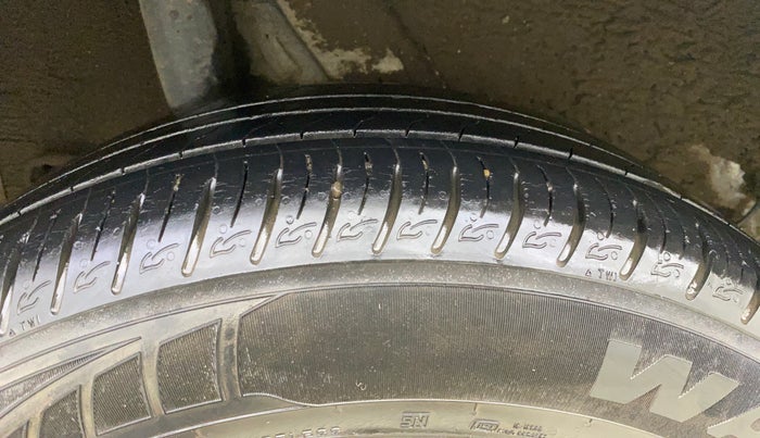 2021 Hyundai VENUE SX PLUS 1.0 TURBO DCT, Petrol, Automatic, 31,075 km, Right Rear Tyre Tread