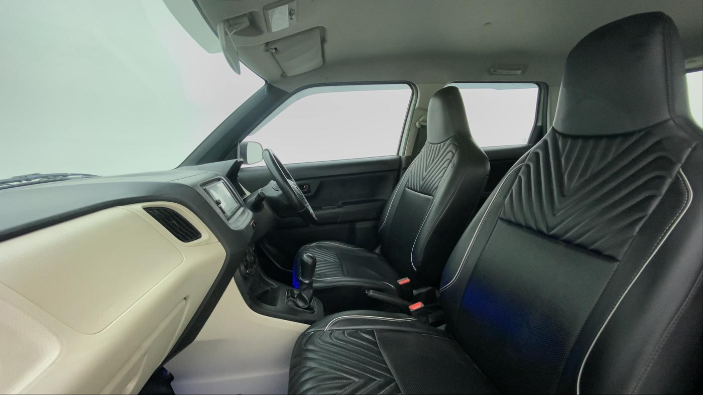 2019 Maruti New Wagon-R 1.0 Lxi (o) cng, CNG, Manual, 54,324 km, Right Side Front Door Cabin