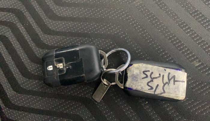 2021 Maruti Swift ZXI AMT, Petrol, Automatic, 22,023 km, Key Close Up