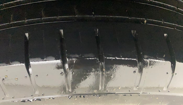 2021 Maruti Swift ZXI AMT, Petrol, Automatic, 22,023 km, Left Rear Tyre Tread