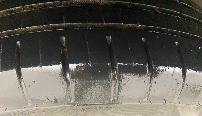 2021 Maruti Swift ZXI AMT, Petrol, Automatic, 22,023 km, Right Rear Tyre Tread