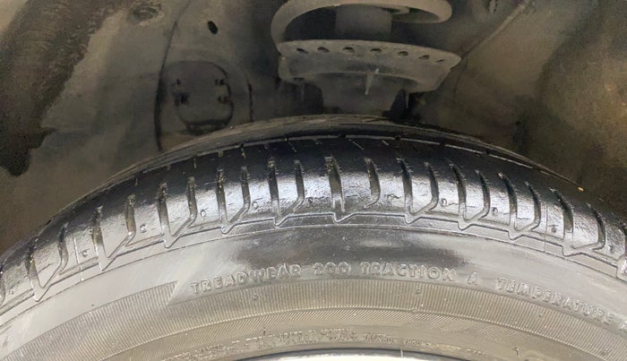 2017 Hyundai Elite i20 ASTA 1.2, Petrol, Manual, 70,914 km, Left Front Tyre Tread