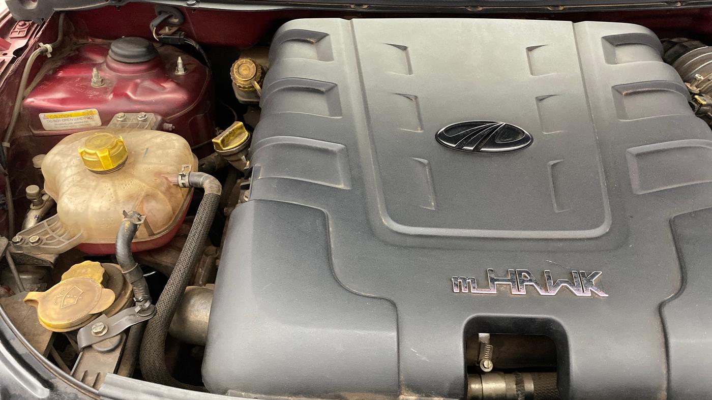 2019 Mahindra XUV500 W7, Diesel, Manual, 45,881 km, Engine View - Right