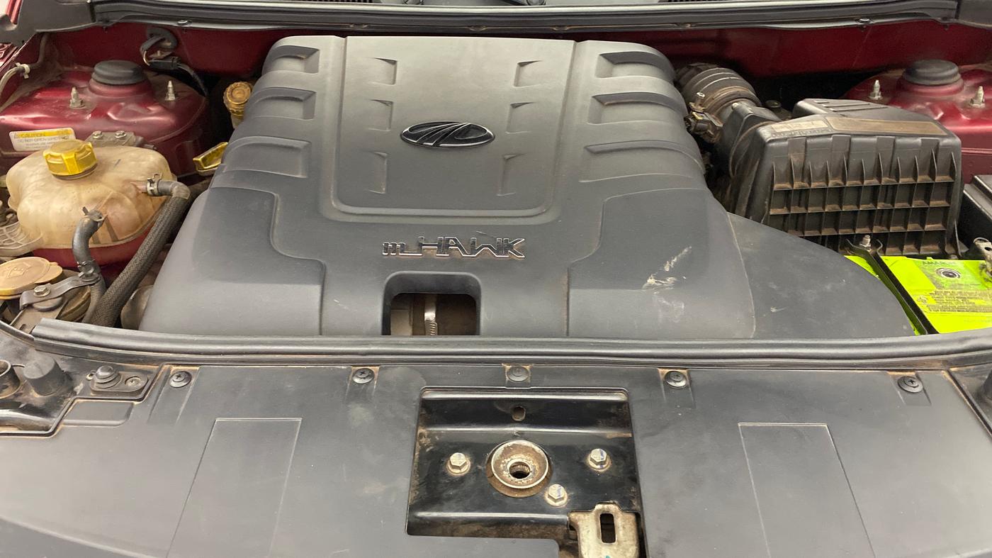 2019 Mahindra XUV500 W7, Diesel, Manual, 45,881 km, Engine View