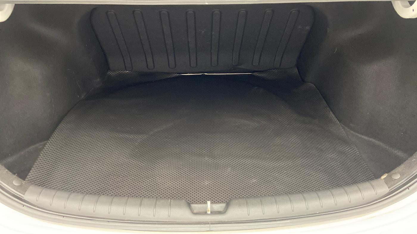 2018 Hyundai Verna 1.6 SX VTVT, Petrol, Manual, 26,922 km, Boot Inside