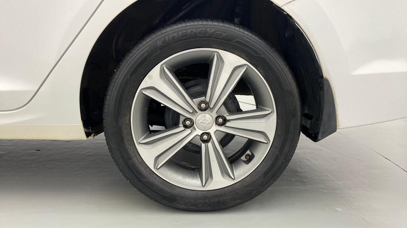 2018 Hyundai Verna 1.6 SX VTVT, Petrol, Manual, 26,922 km, Left Rear Wheel