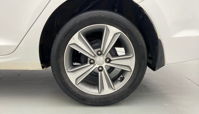 2018 Hyundai Verna 1.6 SX VTVT, Petrol, Manual, 26,922 km, Left Rear Wheel