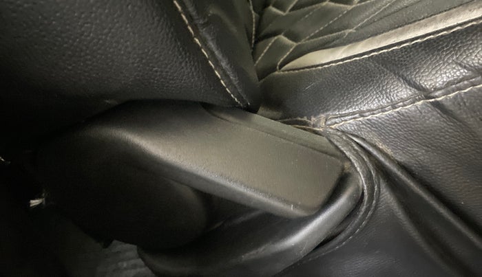 2016 Maruti Baleno SIGMA PETROL 1.2, CNG, Manual, 1,00,040 km, Driver Side Adjustment Panel