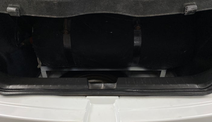 2016 Maruti Baleno SIGMA PETROL 1.2, CNG, Manual, 1,00,040 km, Boot Inside