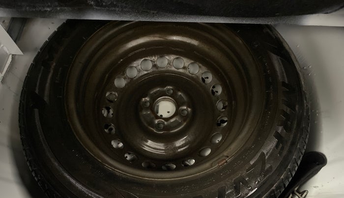 2016 Maruti Baleno SIGMA PETROL 1.2, CNG, Manual, 1,00,040 km, Spare Tyre