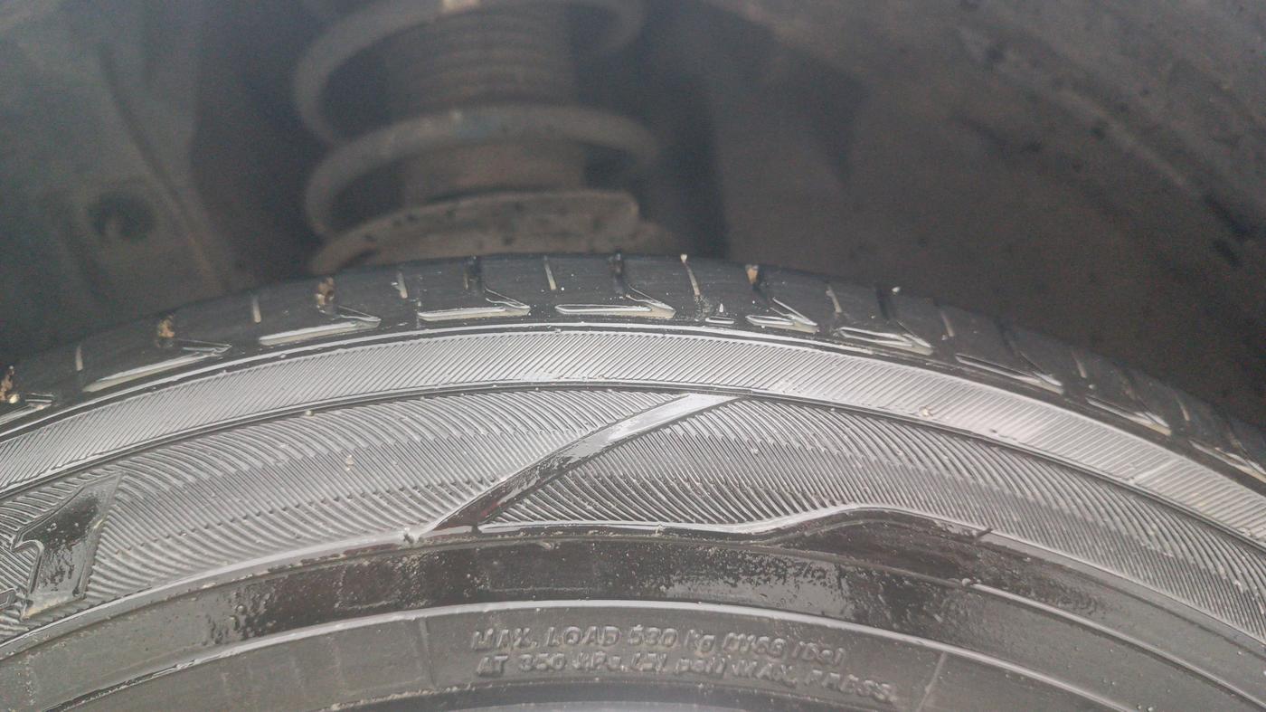 2023 Tata ALTROZ XZ PETROL, Petrol, Manual, 72,711 km, Left Front Tyre Tread