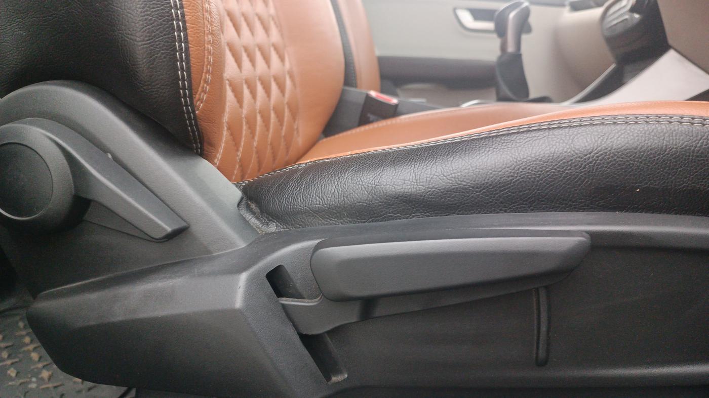 2023 Tata ALTROZ XZ PETROL, Petrol, Manual, 72,711 km, Driver Side Adjustment Panel