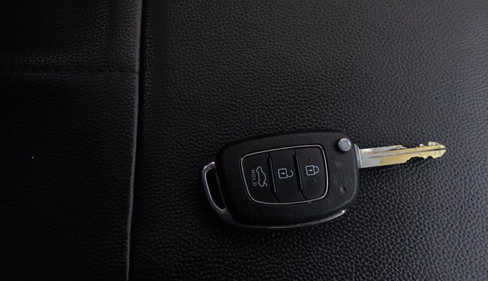 2021 Hyundai GRAND I10 NIOS SPORTZ U2 AMT 1.2 CRDI, Diesel, Automatic, 1,15,937 km, Key Close Up