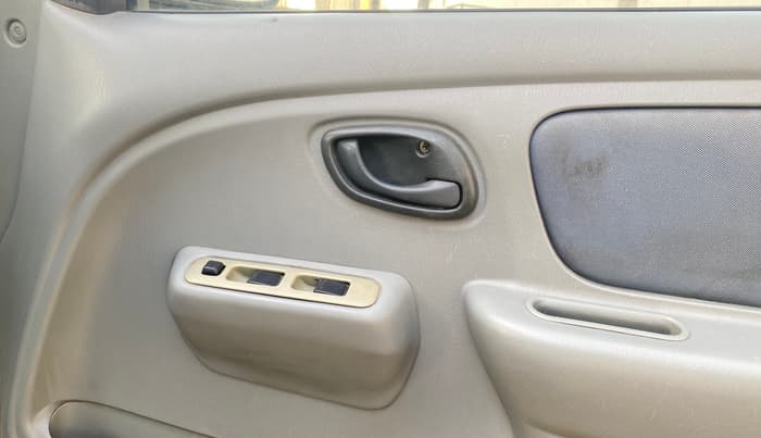 2013 Maruti Alto K10 VXI, Petrol, Manual, 51,574 km, Driver Side Door Panels Control