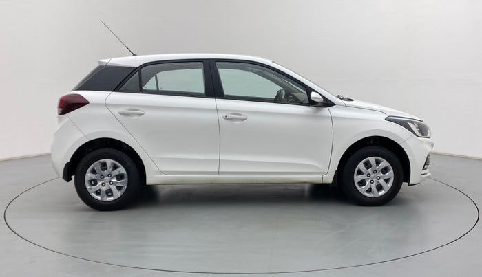 2018 Hyundai Elite i20 SPORTZ 1.2, Petrol, Manual, 61,579 km, Right Side View