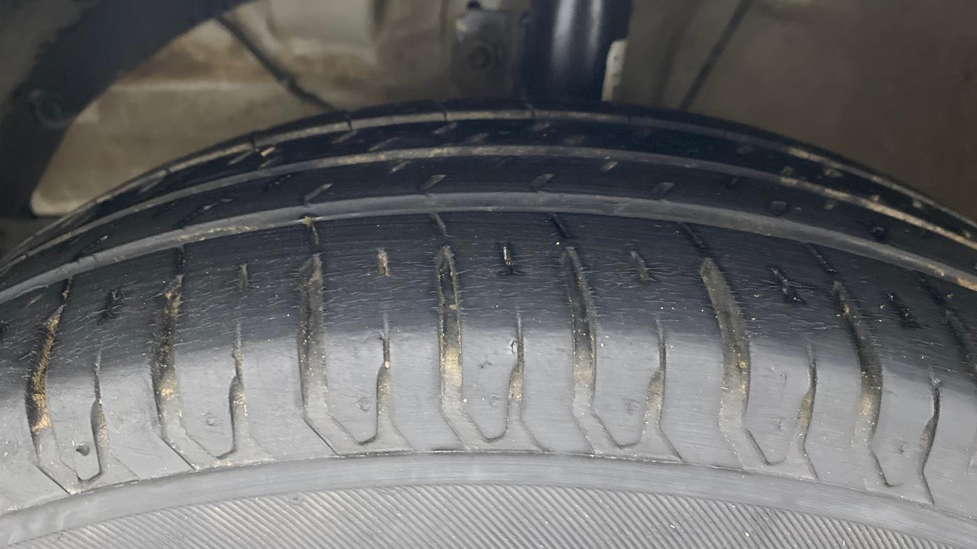 2020 Maruti Ertiga VXI CNG, CNG, Manual, 56,473 km, Left Front Tyre Tread