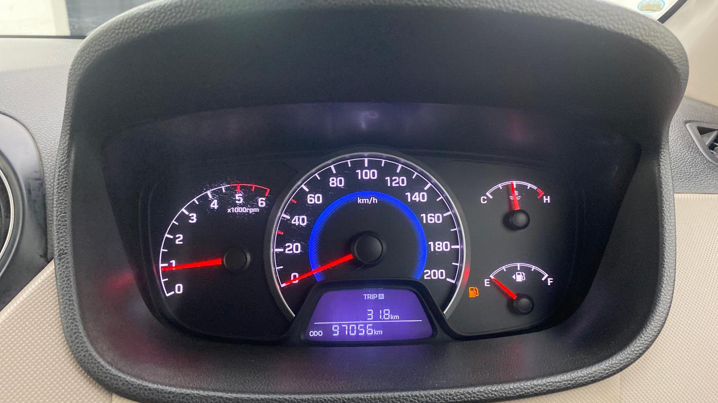 2015 Hyundai Grand i10 SPORTZ 1.1 CRDI, Diesel, Manual, 97,024 km, Odometer Image
