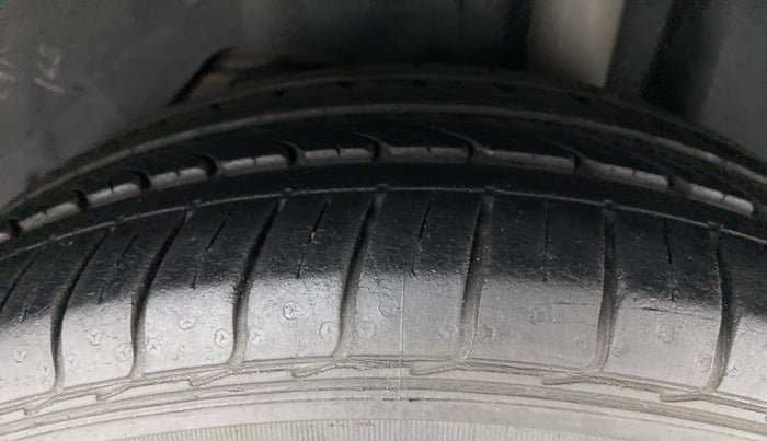 2018 Ford FREESTYLE TITANIUM 1.2 TI-VCT MT, Petrol, Manual, 31,169 km, Left Rear Tyre Tread