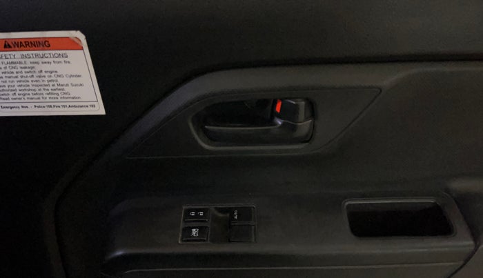 2021 Maruti New Wagon-R LXI CNG 1.0, CNG, Manual, 68,789 km, Driver Side Door Panels Control