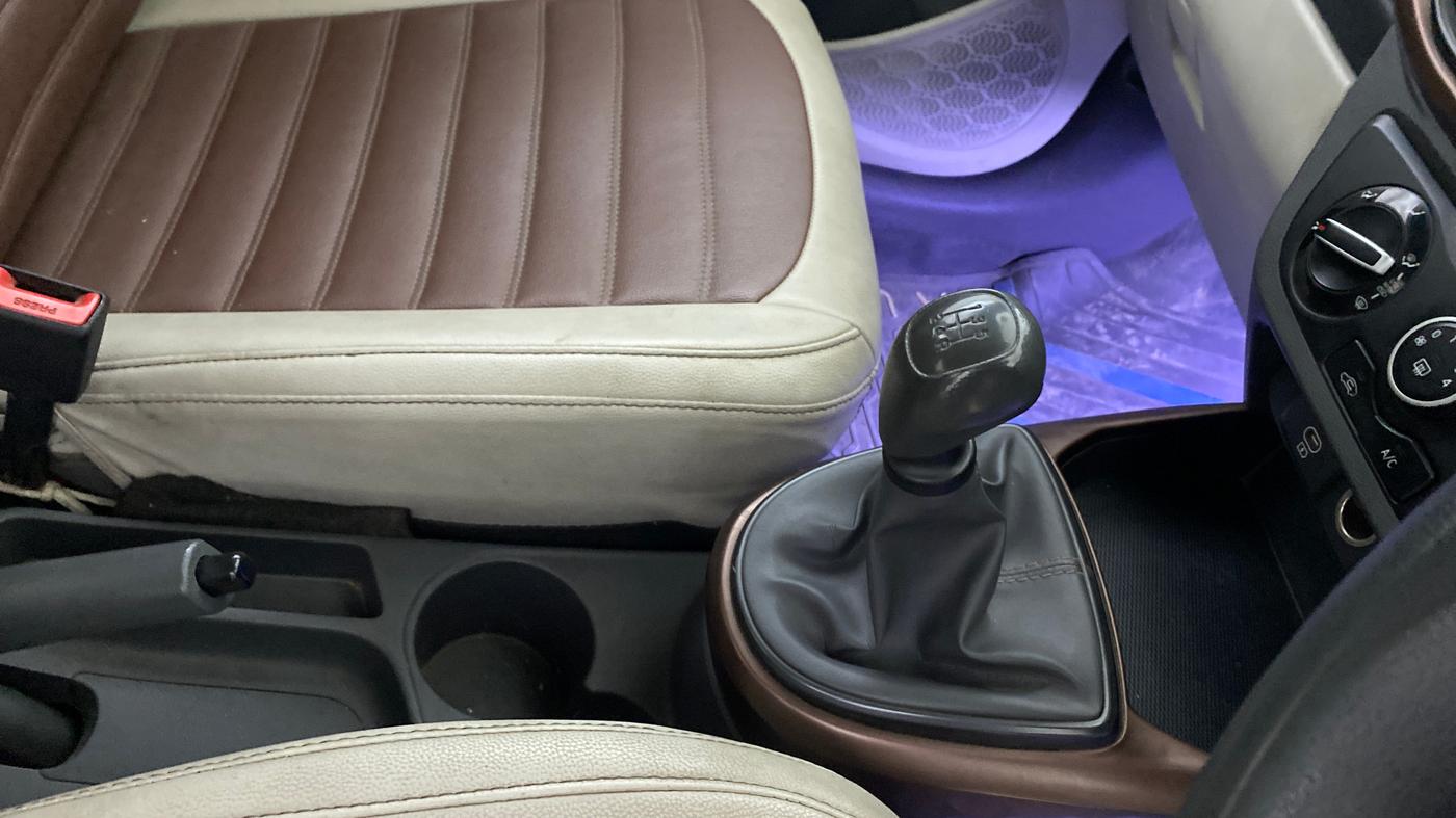 2023 Hyundai AURA S 1.2 CNG, CNG, Manual, 52,905 km, Gear Lever
