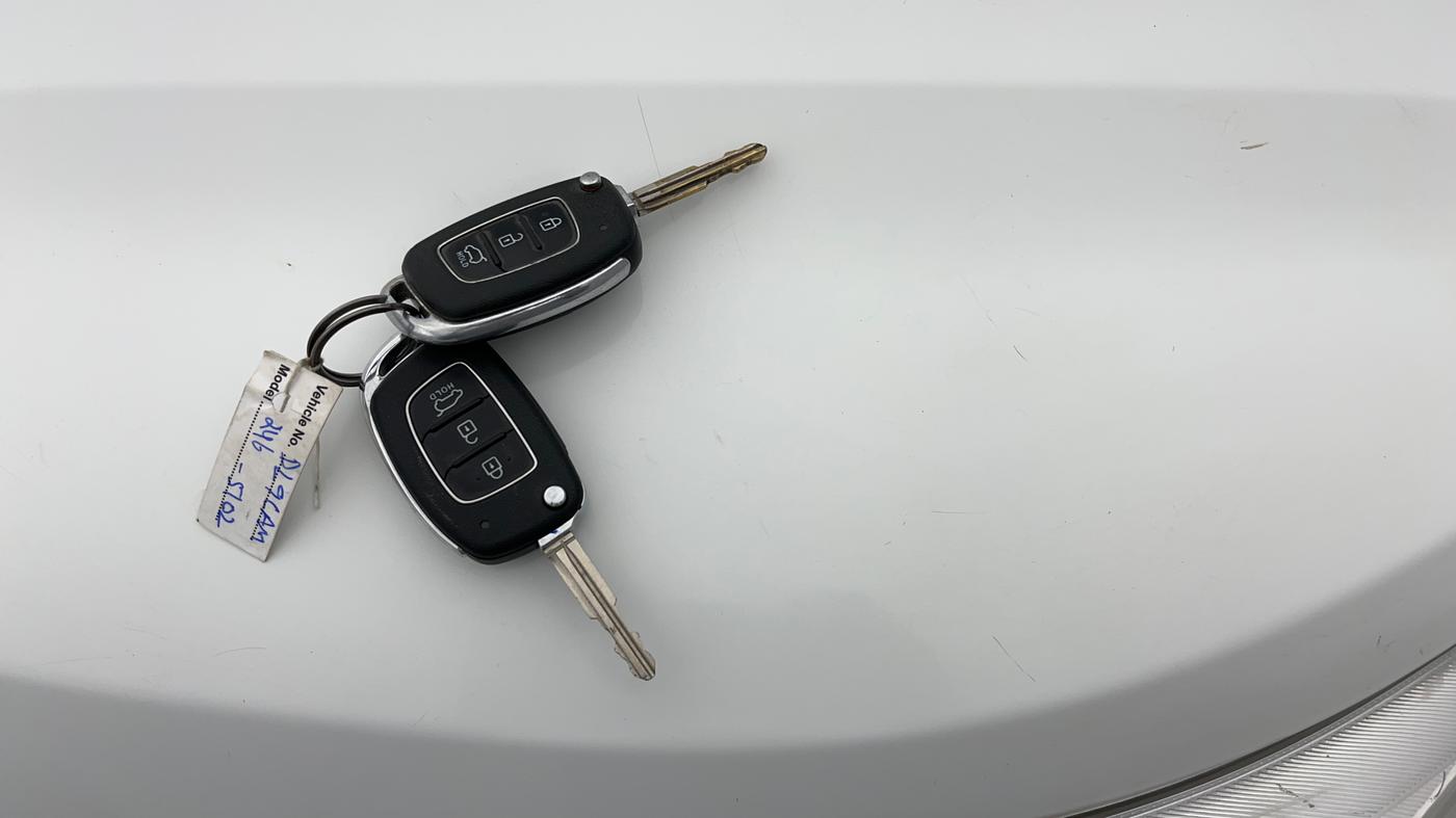 2017 Hyundai Creta E PLUS 1.6 PETROL, Petrol, Manual, 72,887 km, Key Close Up