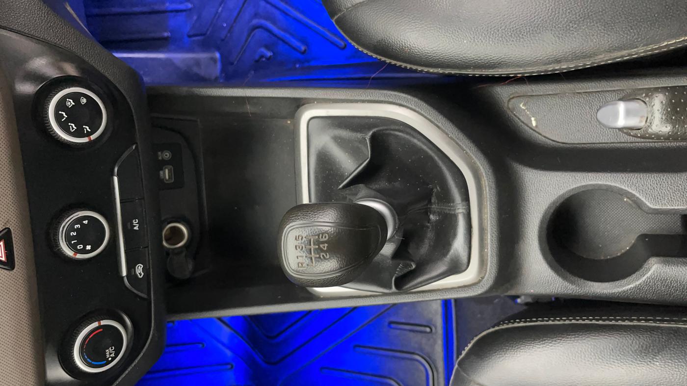 2017 Hyundai Creta E PLUS 1.6 PETROL, Petrol, Manual, 72,887 km, Gear Lever