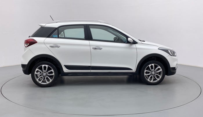 2017 Hyundai i20 Active 1.2 SX, Petrol, Manual, 28,674 km, Right Side View