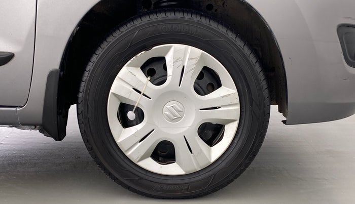 2017 Maruti Wagon R 1.0 VXI, Petrol, Manual, 39,061 km, Right Front Wheel