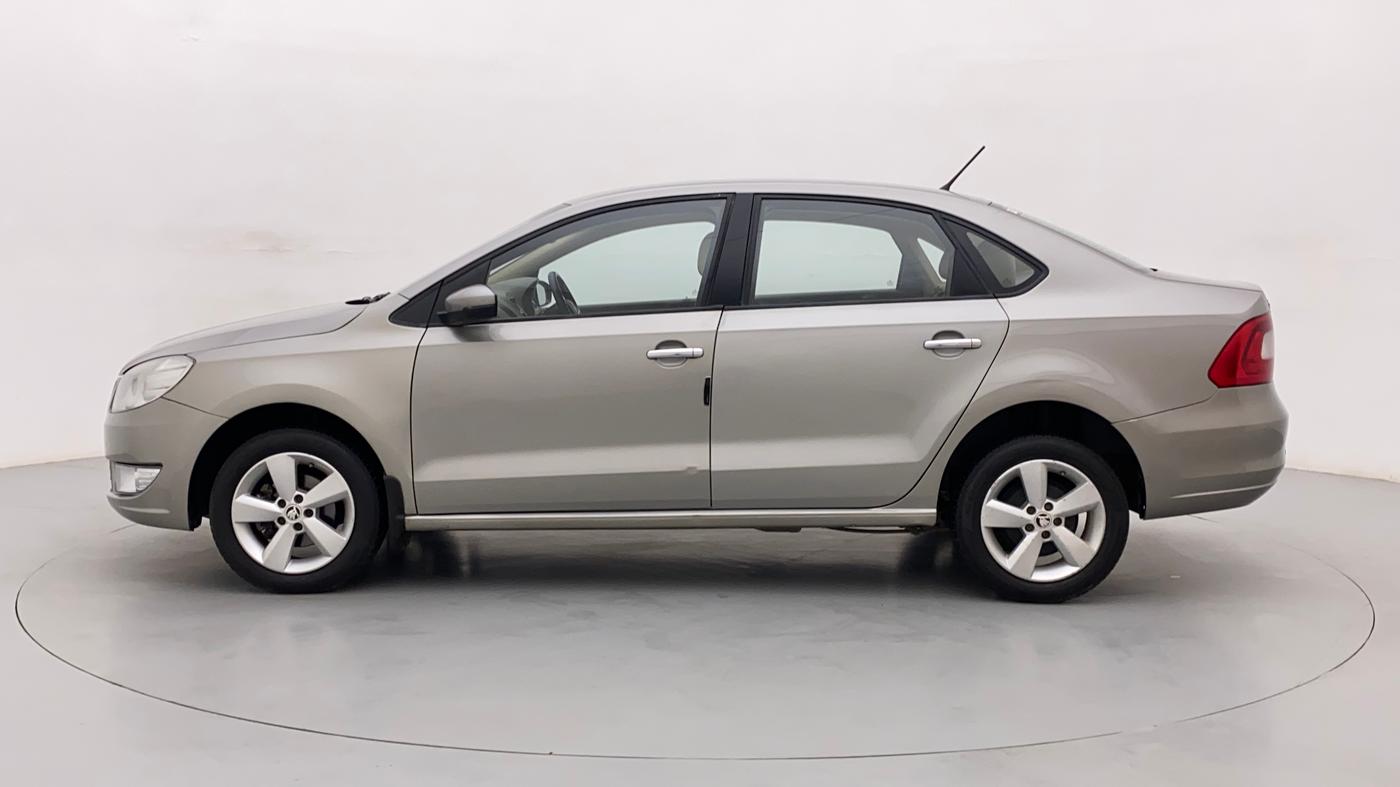 2016 Skoda Rapid 1.6 MPI STYLE PLUS MT, Petrol, Manual, 34,168 km, Left Side