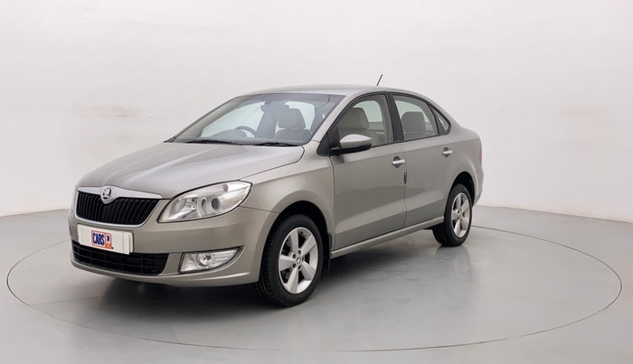 2016 Skoda Rapid 1.6 MPI STYLE PLUS MT, Petrol, Manual, 34,168 km, Left Front Diagonal
