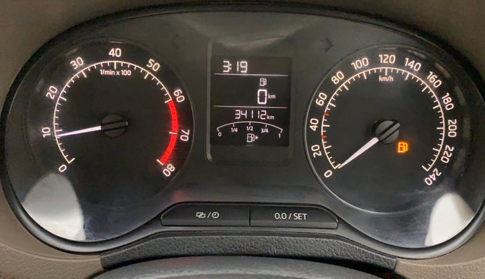 2016 Skoda Rapid 1.6 MPI STYLE PLUS MT, Petrol, Manual, 34,168 km, Odometer Image