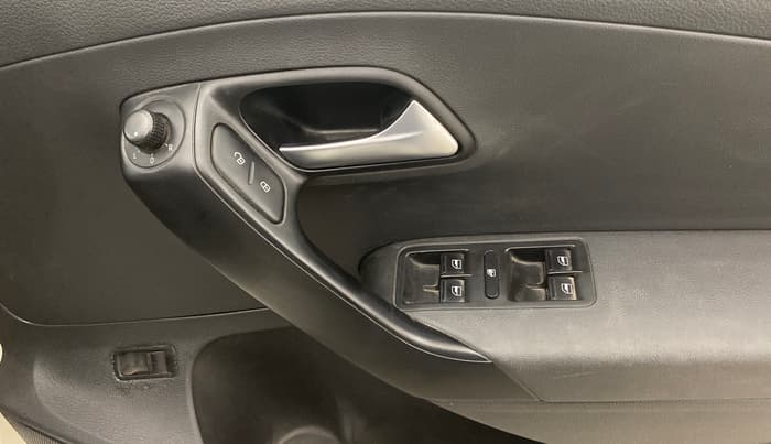2016 Volkswagen Vento COMFORTLINE 1.2 TSI AT, Petrol, Automatic, 65,900 km, Driver Side Door Panels Control