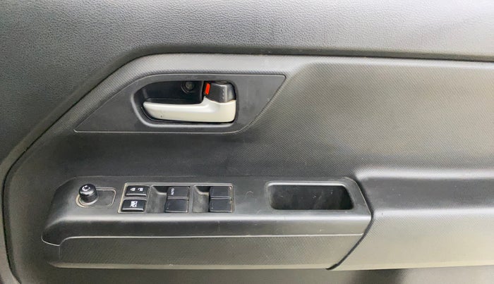 2020 Maruti New Wagon-R VXI (O) 1.0, Petrol, Manual, 22,498 km, Driver Side Door Panels Control