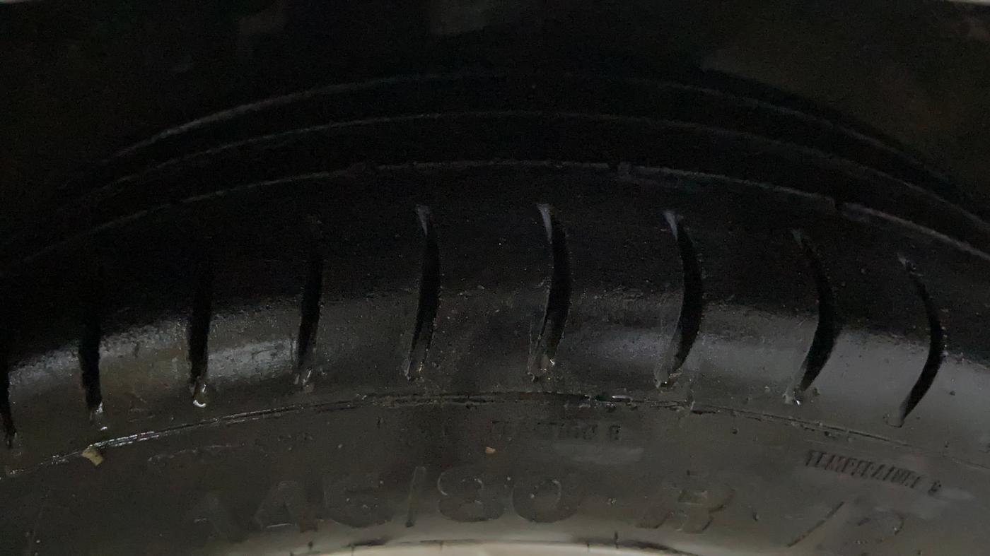 2019 Maruti Alto 800 LXI, CNG, Manual, 95,715 km, Right Front Tyre Tread