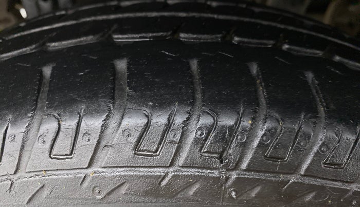 2010 Maruti Zen Estilo LXI, Petrol, Manual, 34,888 km, Right Rear Tyre Tread