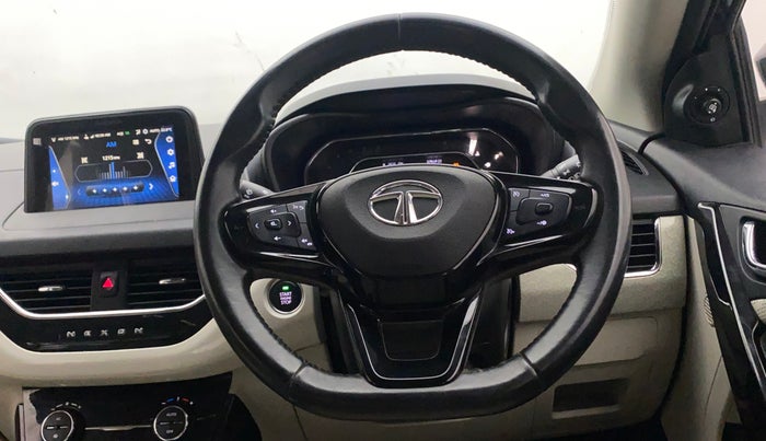 2023 Tata NEXON XZA PLUS LUXURY SUNROOF DIESEL, Diesel, Automatic, 33,927 km, Steering Wheel Close Up