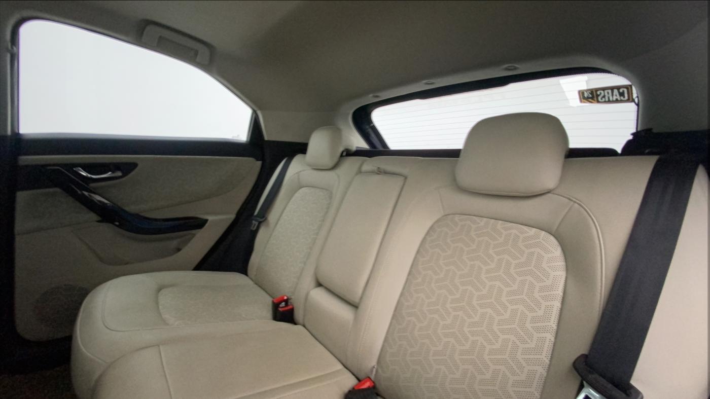 2023 Tata NEXON XZA PLUS LUXURY SUNROOF DIESEL, Diesel, Automatic, 33,927 km, Right Side Rear Door Cabin