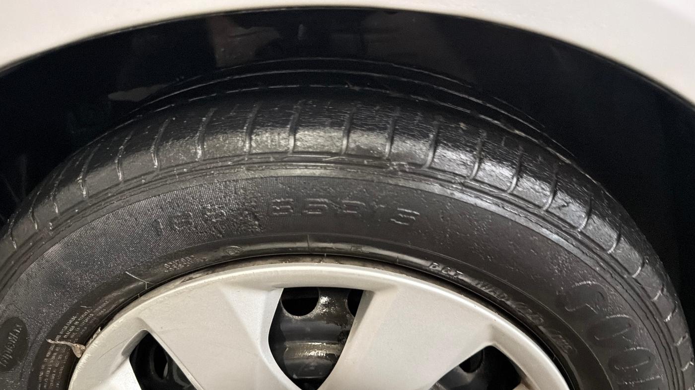 2015 Honda Mobilio 1.5L I-VTEC S, Petrol, Manual, 38,280 km, Left Front Tyre Tread