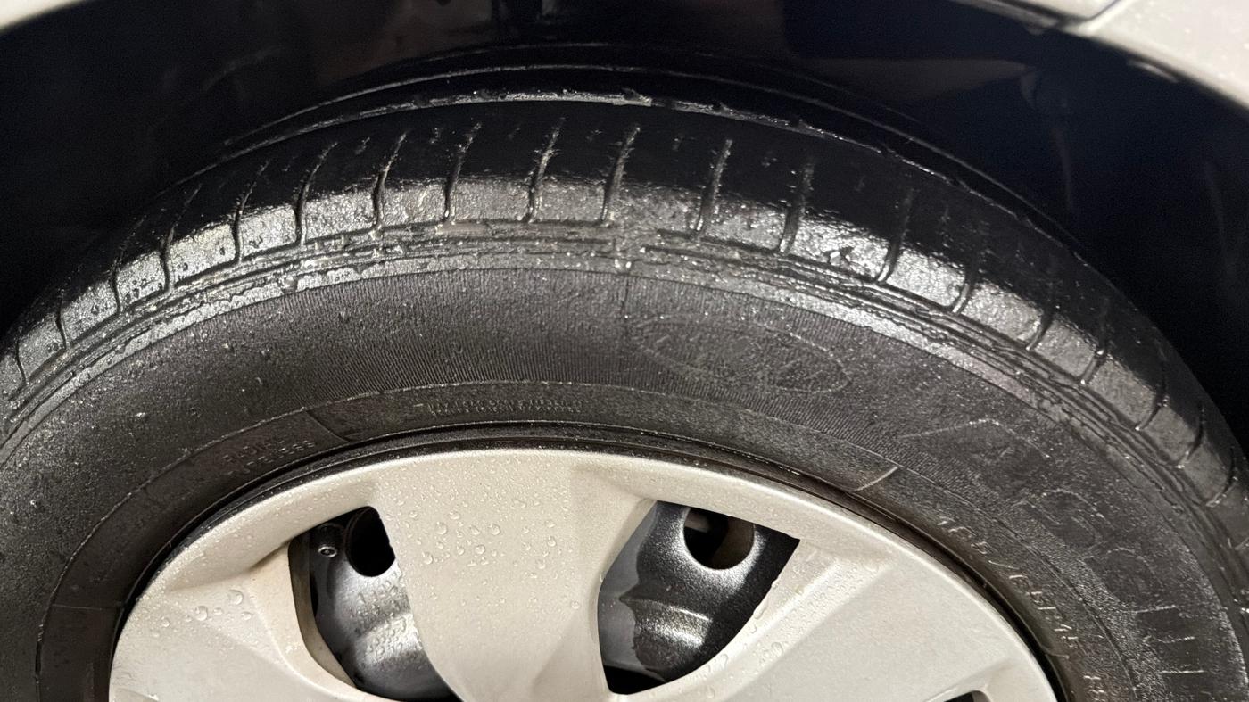 2015 Honda Mobilio 1.5L I-VTEC S, Petrol, Manual, 38,280 km, Right Front Tyre Tread