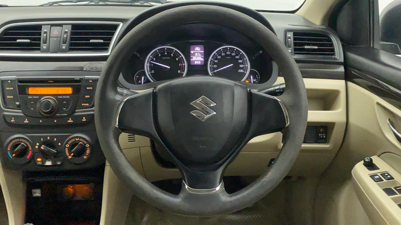 2016 Maruti Ciaz VXI, CNG, Manual, 1,05,437 km, Steering Wheel Close Up