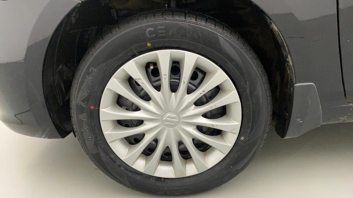 2016 Maruti Ciaz VXI, CNG, Manual, 1,05,437 km, Left Front Wheel