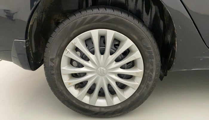 2016 Maruti Ciaz VXI, CNG, Manual, 1,05,437 km, Right Rear Wheel