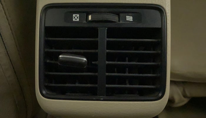 2016 Maruti Ciaz VXI, CNG, Manual, 1,05,437 km, Rear AC Vents