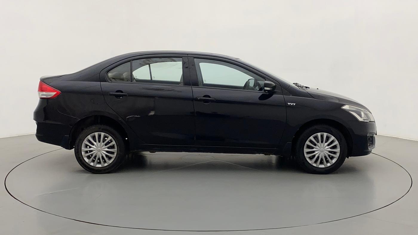 2016 Maruti Ciaz VXI, CNG, Manual, 1,05,437 km, Right Side